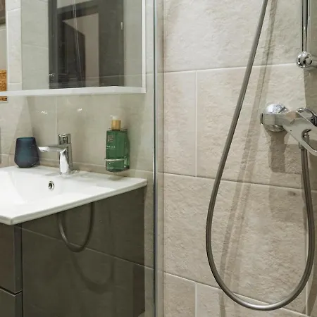 22 - New Building & Parking Bucureşti