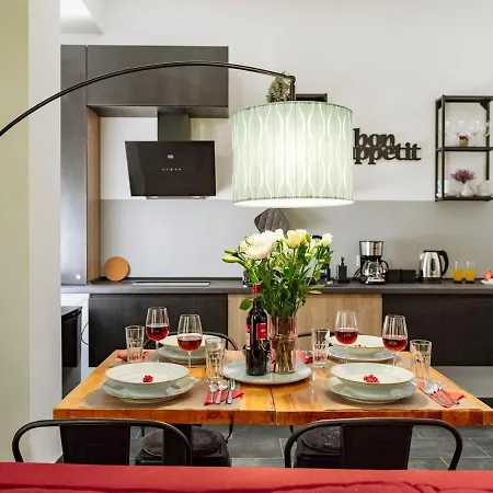 22 - New Building & Parking Apartman *